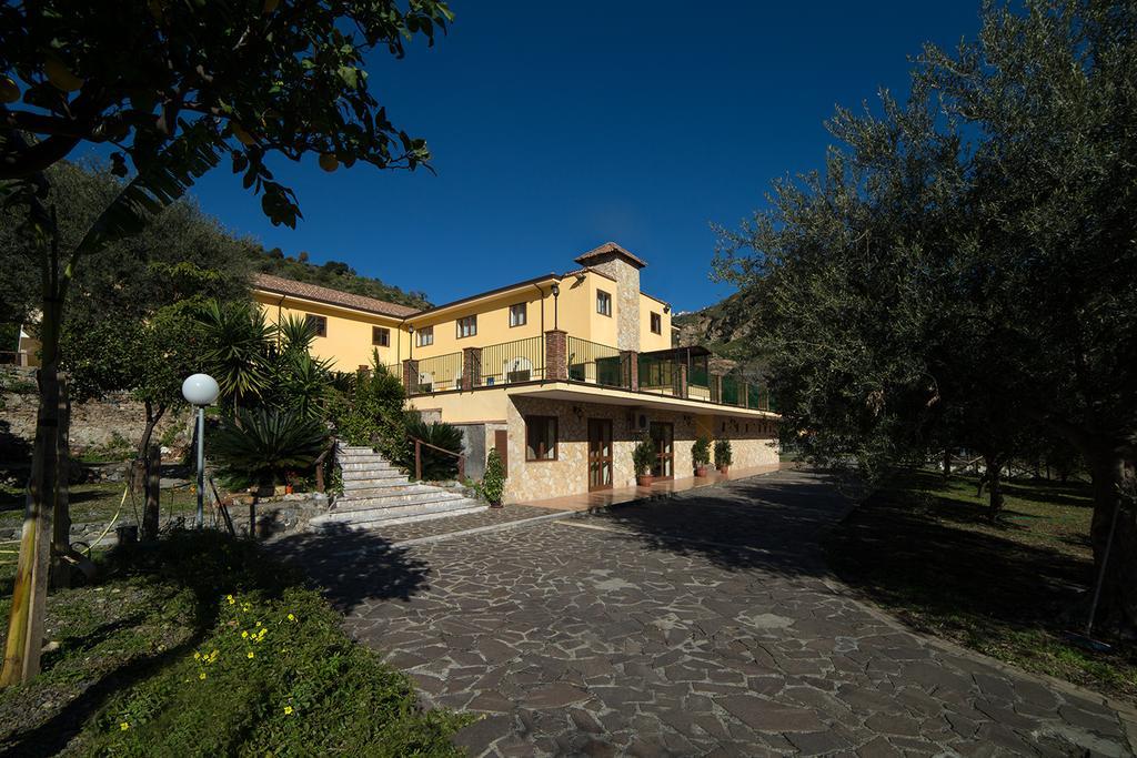 Agriturismo Villa Orchidea Али-Терме Экстерьер фото